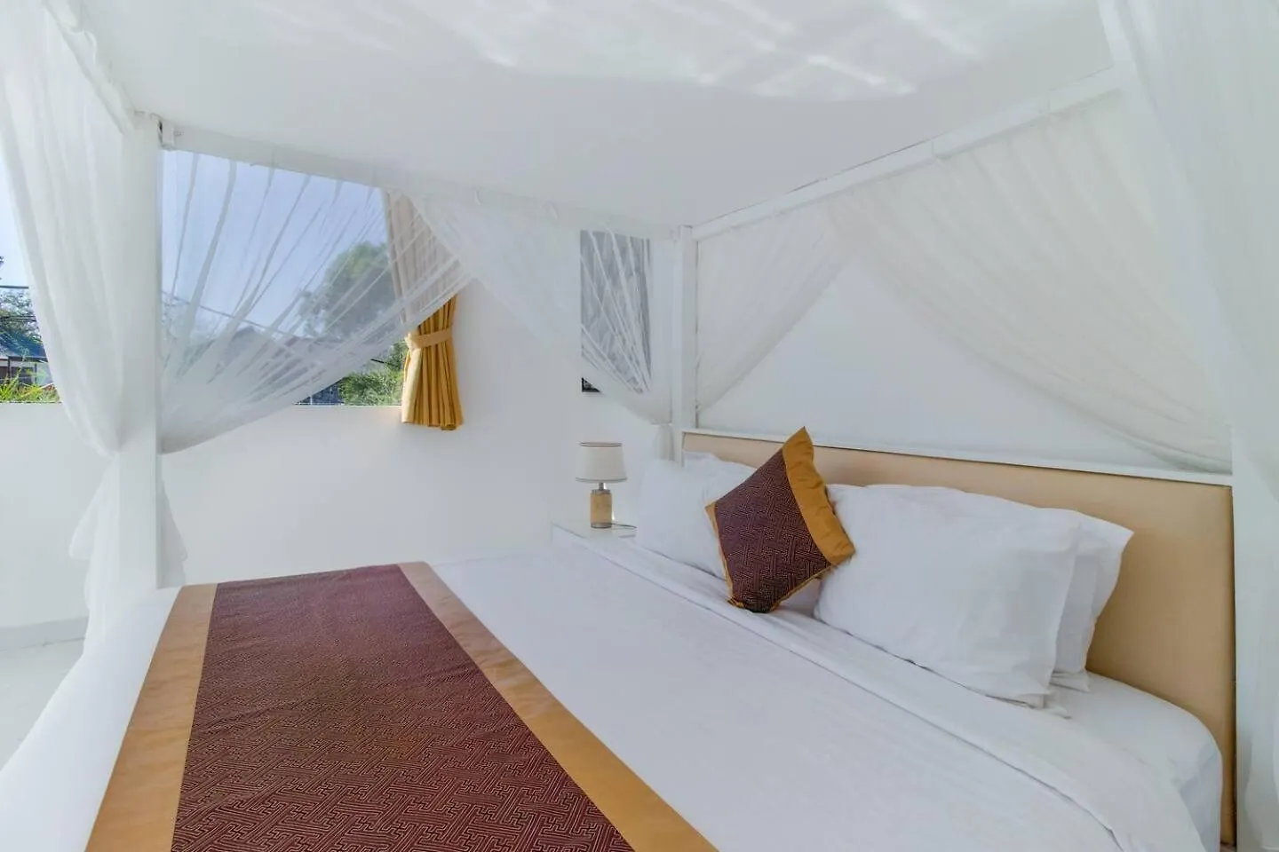 Superb 3 Bed Villa, Walk To Beach, Fast Wi-Fi, Seminyak  Villa Seminyak (Bali)
