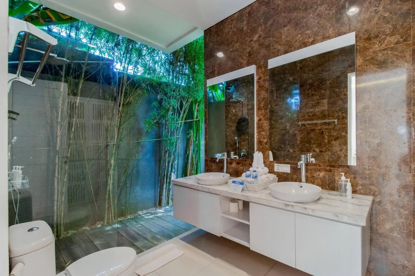Villa Superb 3 Bed Villa, Walk To Beach, Fast Wi-Fi, Seminyak
